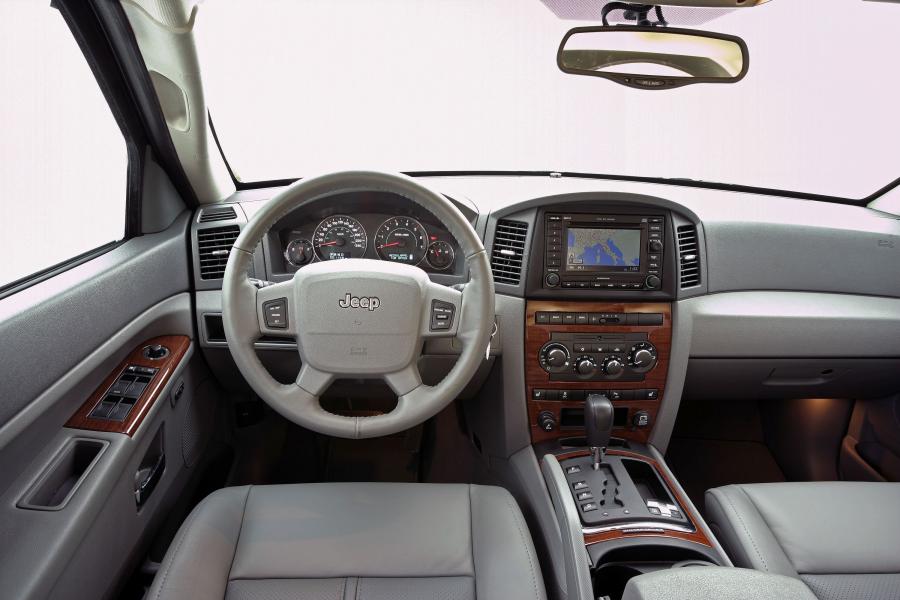  Jeep Grand Cherokee 2005 года  (фото 62 из 133)